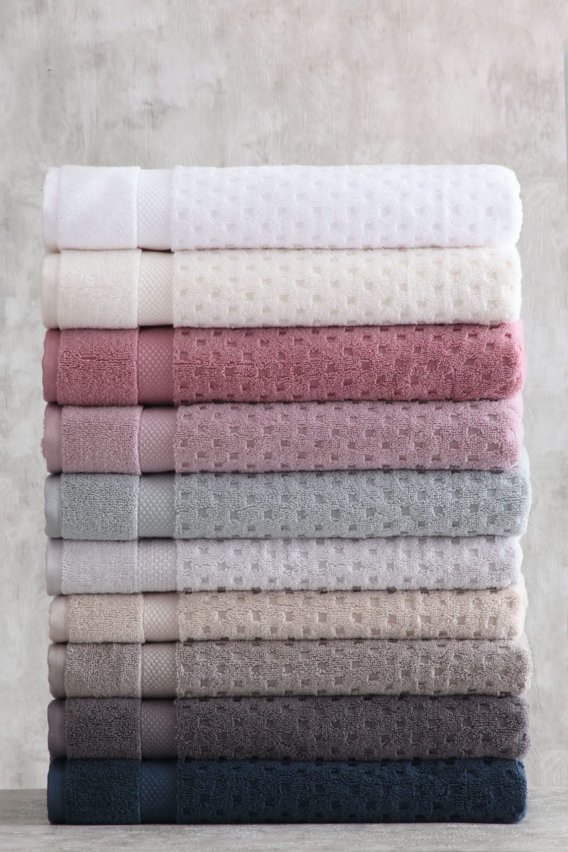 LORA TOWEL