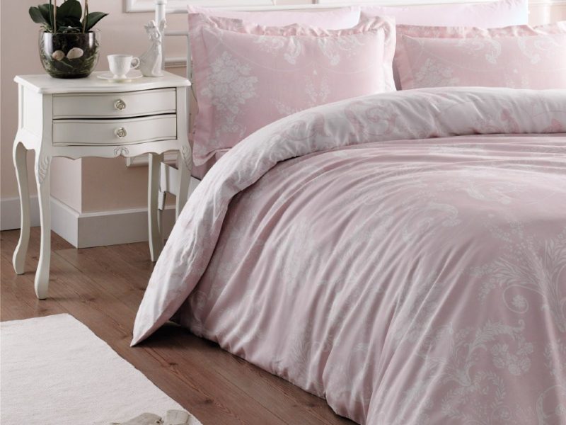 TIVOLYO-HOME-Arredo-розовый.jpg