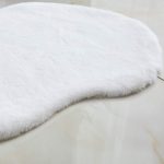 Коврик Плюшевый (белый) (2)