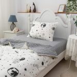 Космонавт (белый) (1)