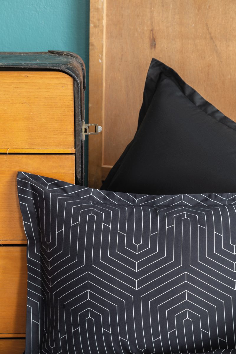 STRADA BLACK (2)